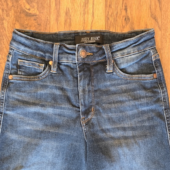 Judy Blue Wide Crop Jeans EUC - Women's Size 1/25 - Picture 3 of 13